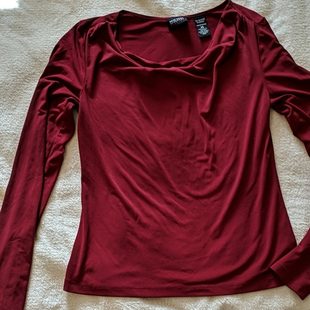 New York and company maroon top